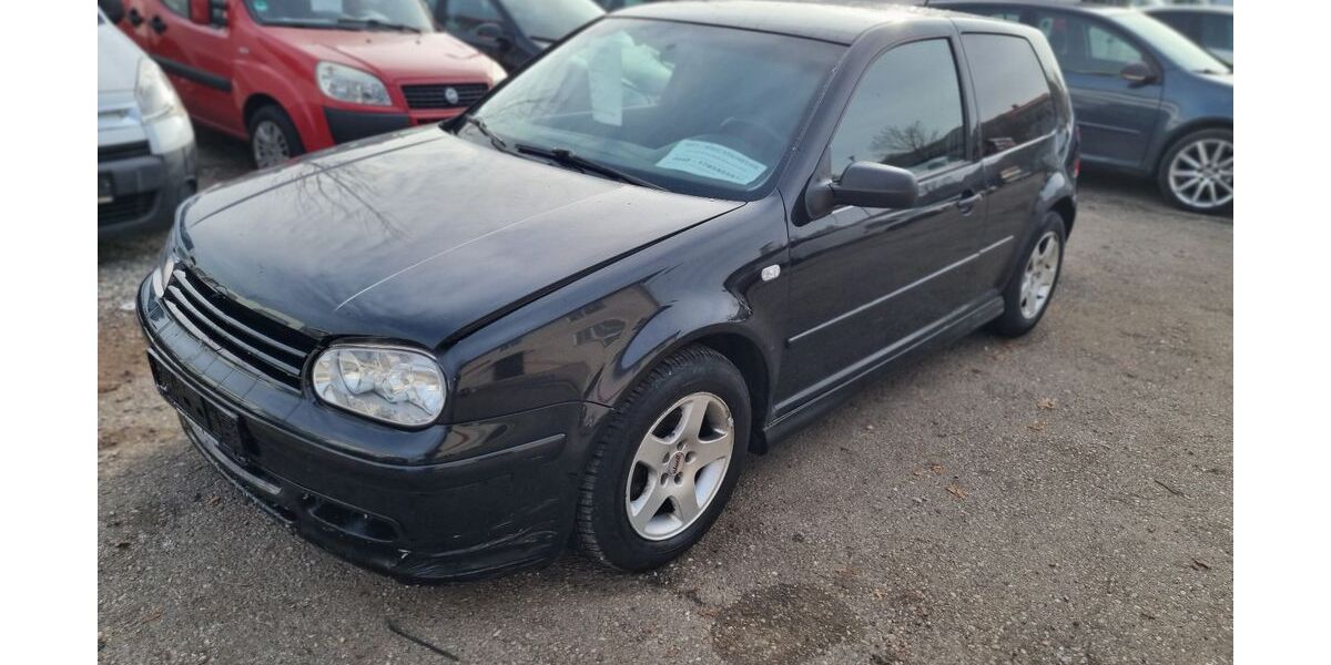 VW Golf 252.000 km 890 &euro; Rosenheim 83026