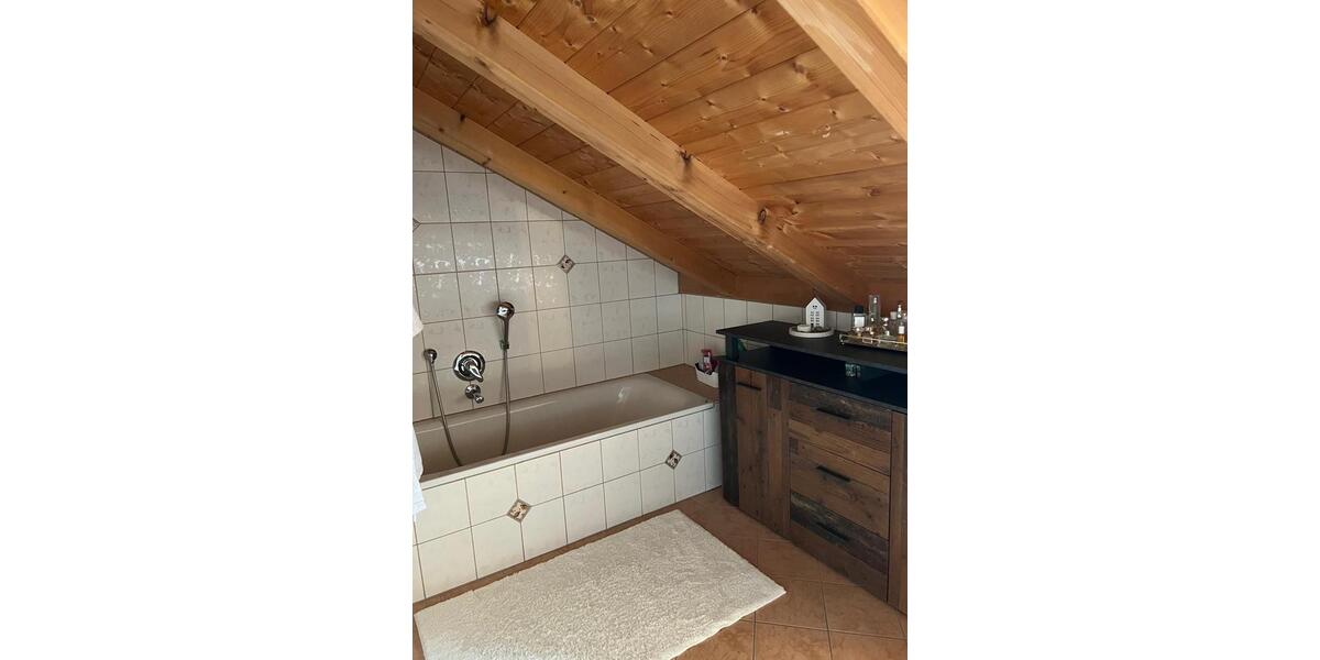 Dachgeschoßwohnung Bruckmühl - 2 Zimmer, 90 m&sup2;, 1.500&euro; | Angebot:25327227
