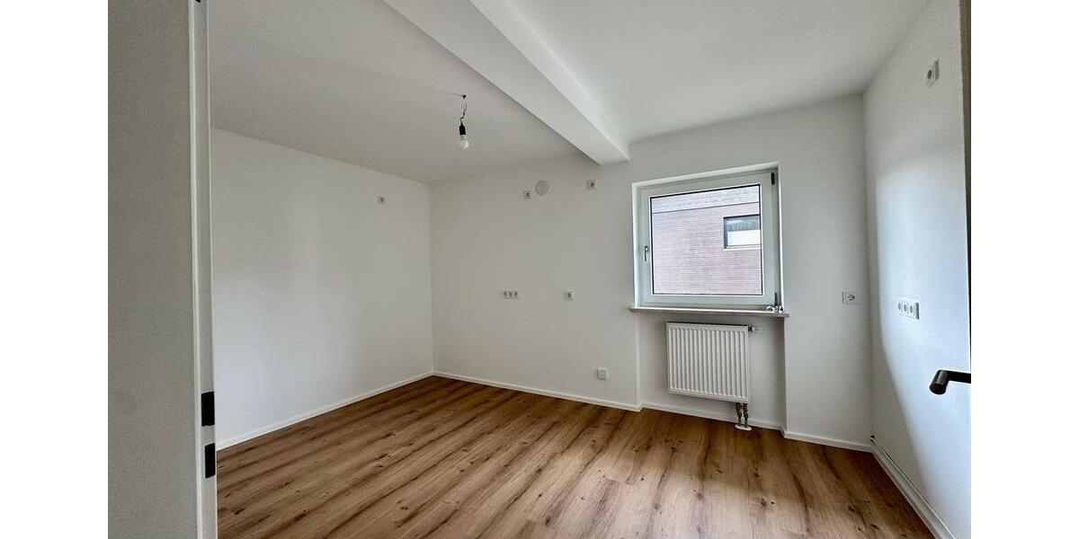 Etagenwohnung Bad Endorf - 2.5 Zimmer, 68 m&sup2;, 1.100&euro; | Angebot:25650963