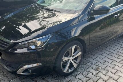 Peugeot 308 136.000 km 6.900 &euro; Aschau i. Chiemgau 83229