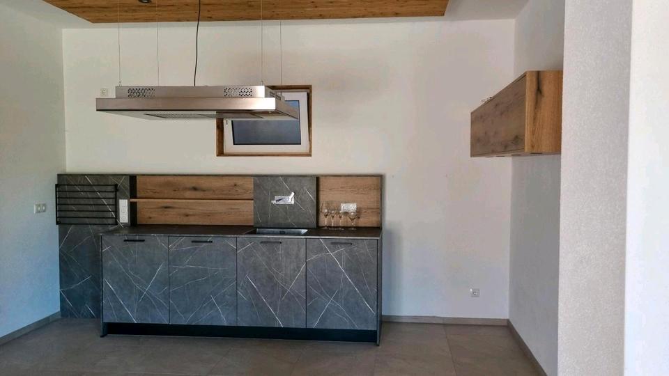 Etagenwohnung Riedering - 3 Zimmer, 120 m&sup2;, 1.500&euro; | Angebot:25977243