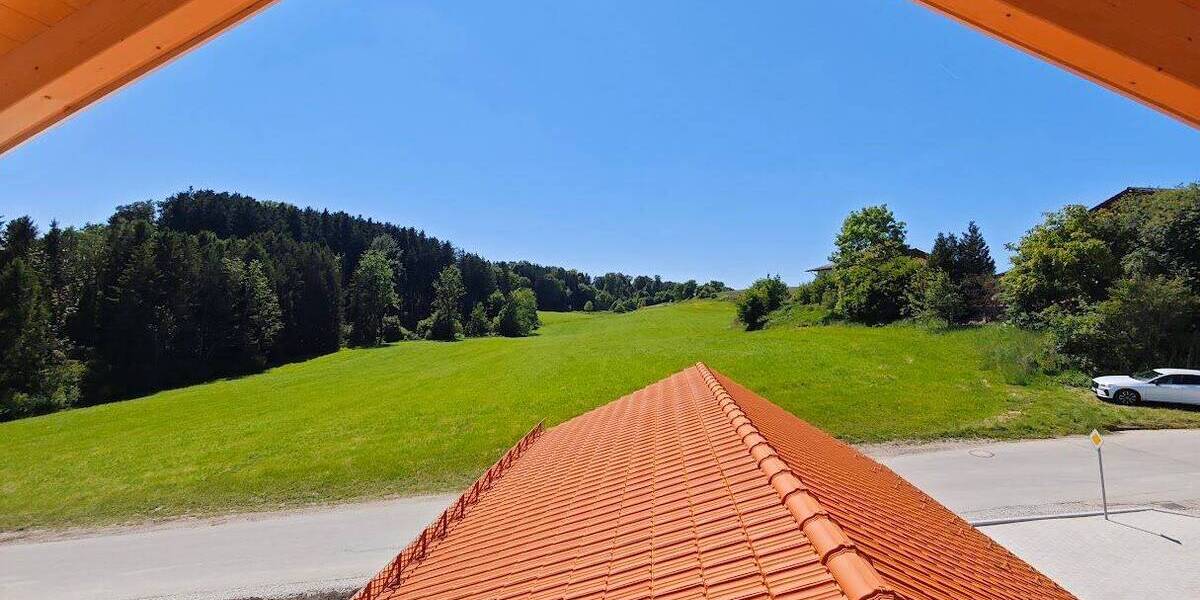 Etagenwohnung Baiern Großrohrsdorf - 3 Zimmer, 98 m&sup2;, 1.470&euro; | Angebot:26730415