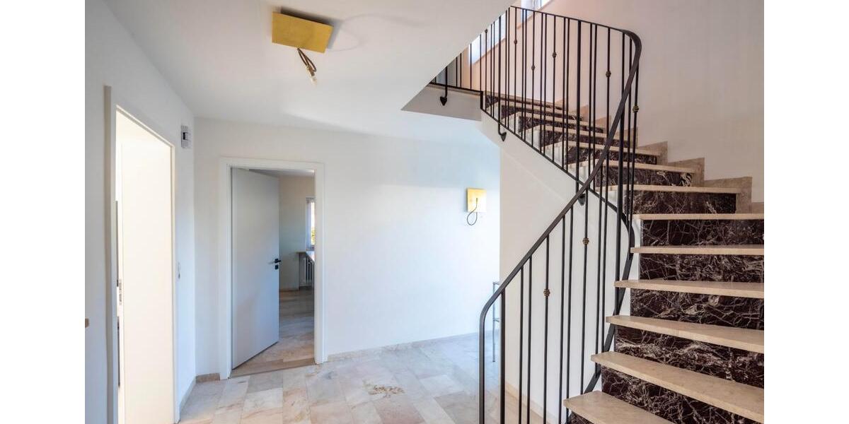Einfamilienhaus Bernau am Chiemsee - 4 Zimmer, 170 m&sup2;, 2.500&euro; | Angebot:26300238