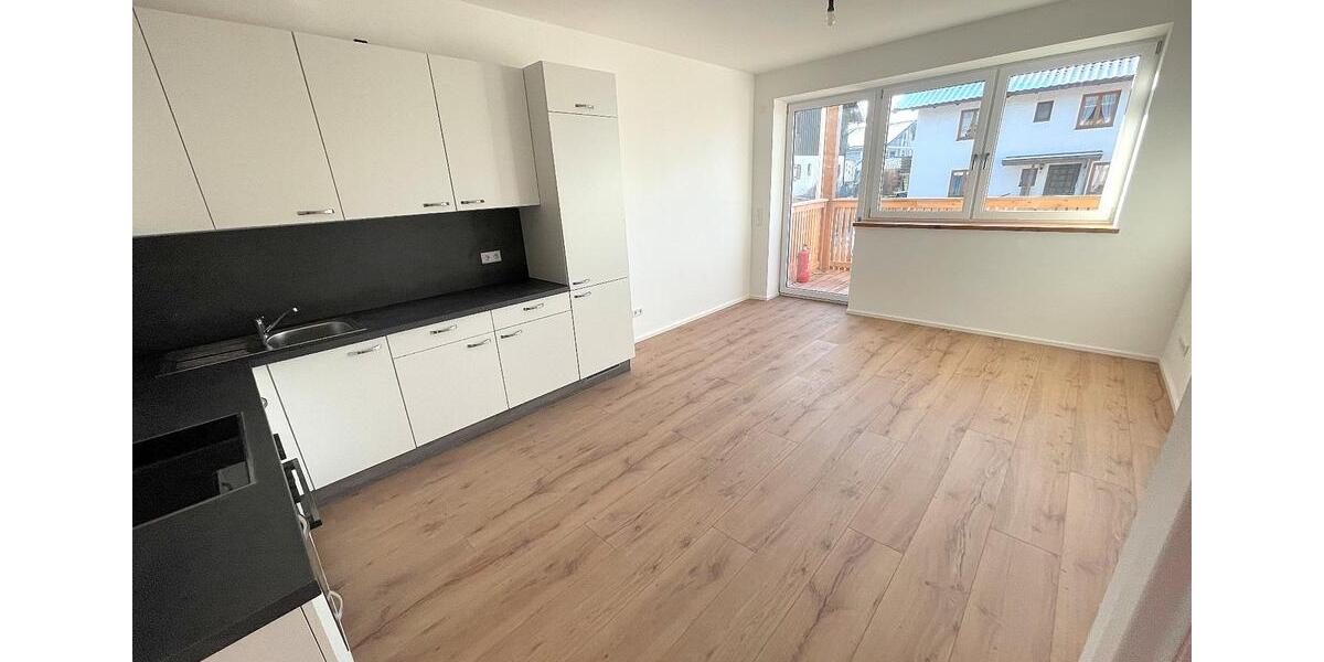 Etagenwohnung Vogtareuth - 4 Zimmer, 95 m&sup2;, 1.472&euro; | Angebot:25217535