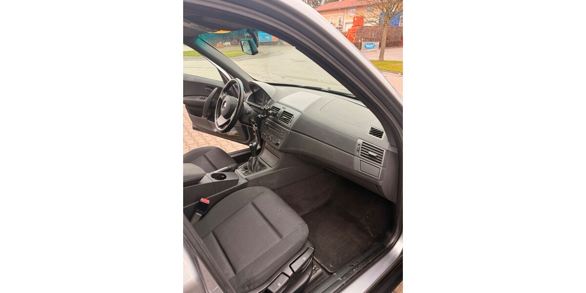 BMW X3 270.000 km 4.200 &euro; Pfaffing 83539