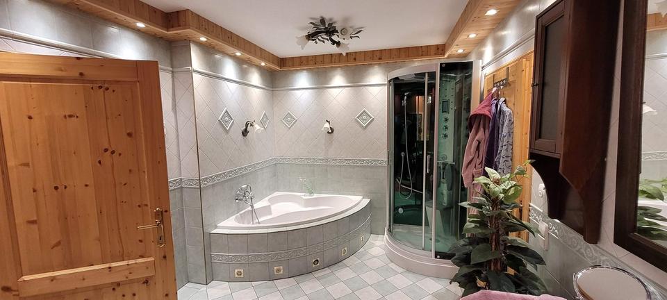 Villa Bad Aibling - 6 Zimmer, 256 m&sup2;, 1.049.000&euro; | Angebot:26084669