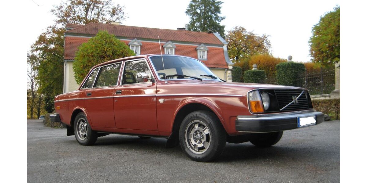 Volvo 244 133.000 km 12.950 &euro; Ebersberg 85560