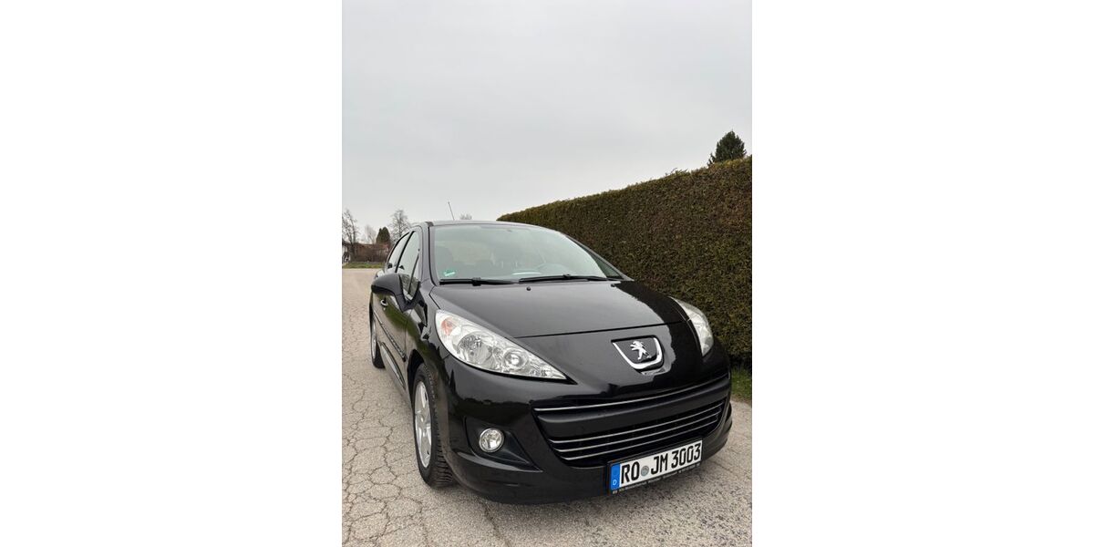 Peugeot 207 215.042 km 2.300 &euro; Stephanskirchen 83071