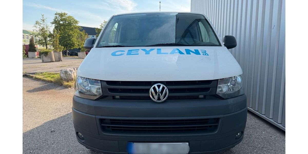 VW T5 Transporter 213.611 km 8.900 &euro; Rosenheim 83026