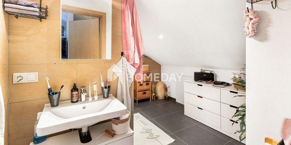 Doppelhaushälfte Flintsbach am Inn Flintsbach - 8 Zimmer, 158 m&sup2;, 850.000&euro; | Angebot:25708376