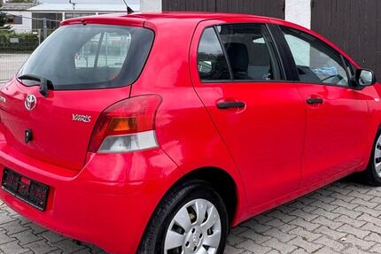 Toyota Yaris 251.500 km 1.799 &euro; Edling 83533