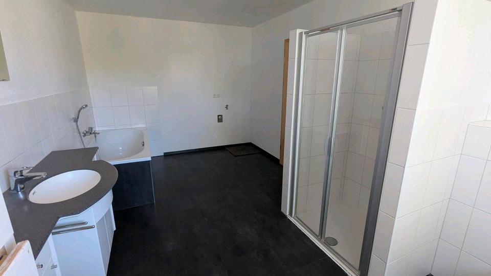 Etagenwohnung Edling - 3 Zimmer, 100 m&sup2;, 1.150&euro; | Angebot:26688598