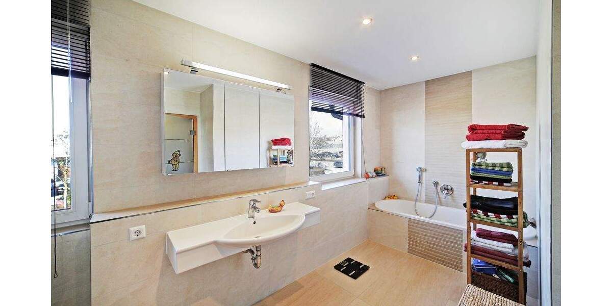 Doppelhaushälfte Ebersberg - 4 Zimmer, 134 m&sup2;, 899.000&euro; | Angebot:25697078