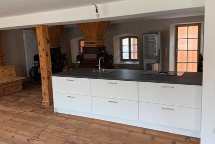 Wohnung Rosenheim Innenstadt - 2 Zimmer, 100 m&sup2;, 1.650&euro; | Angebot:24692917