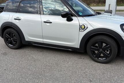Mini Countryman SE (Cooper) 55.500 km 27.900 &euro; Kirchseeon 85614