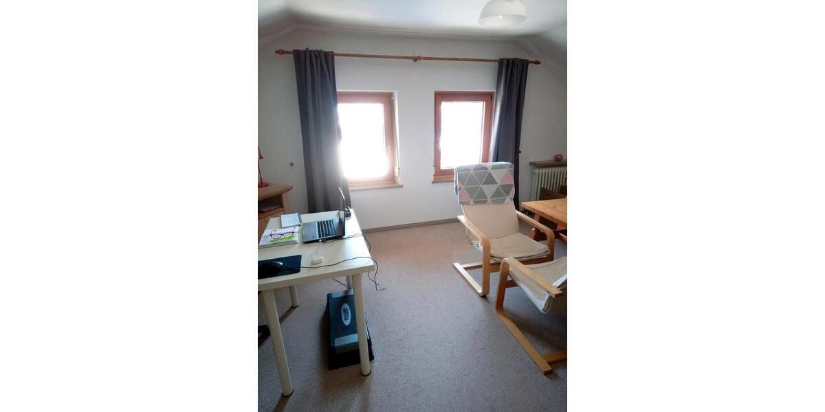 Dachgeschoßwohnung Hausham - 1 Zimmer, 36 m&sup2;, 350&euro; | Angebot:25944301