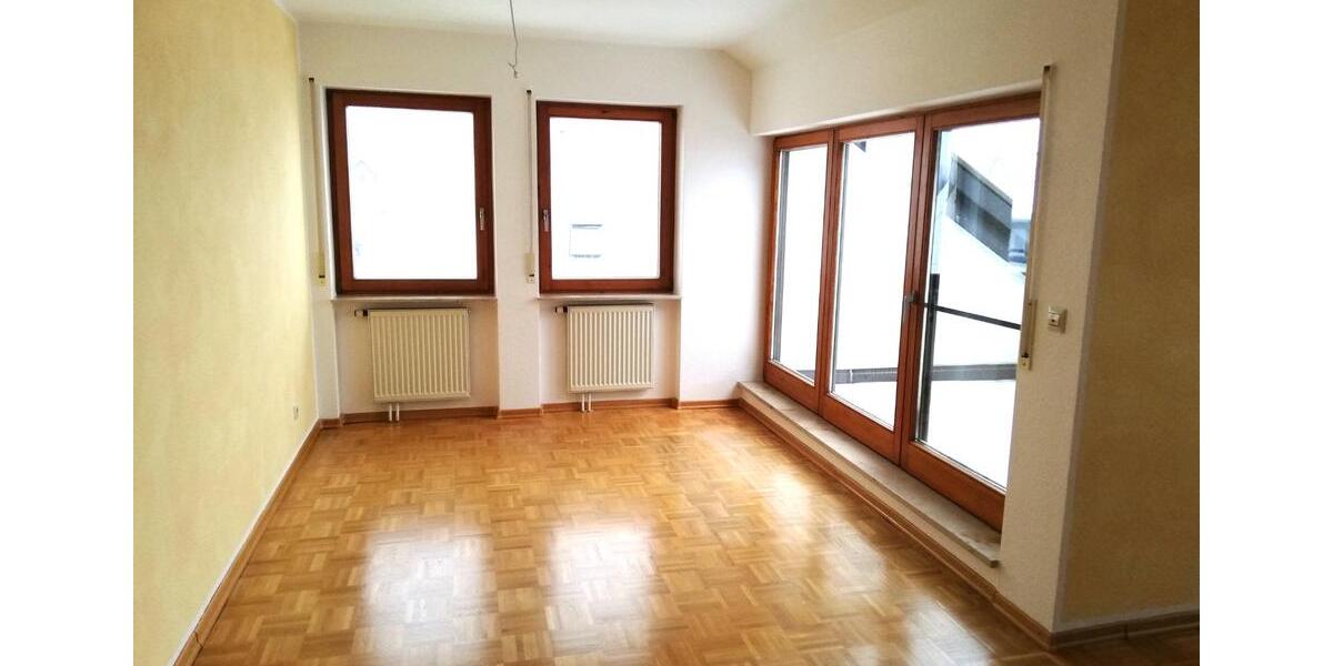 Dachgeschoßwohnung Prien am Chiemsee - 3 Zimmer, 77 m&sup2;, 275.000&euro; | Angebot:25341875
