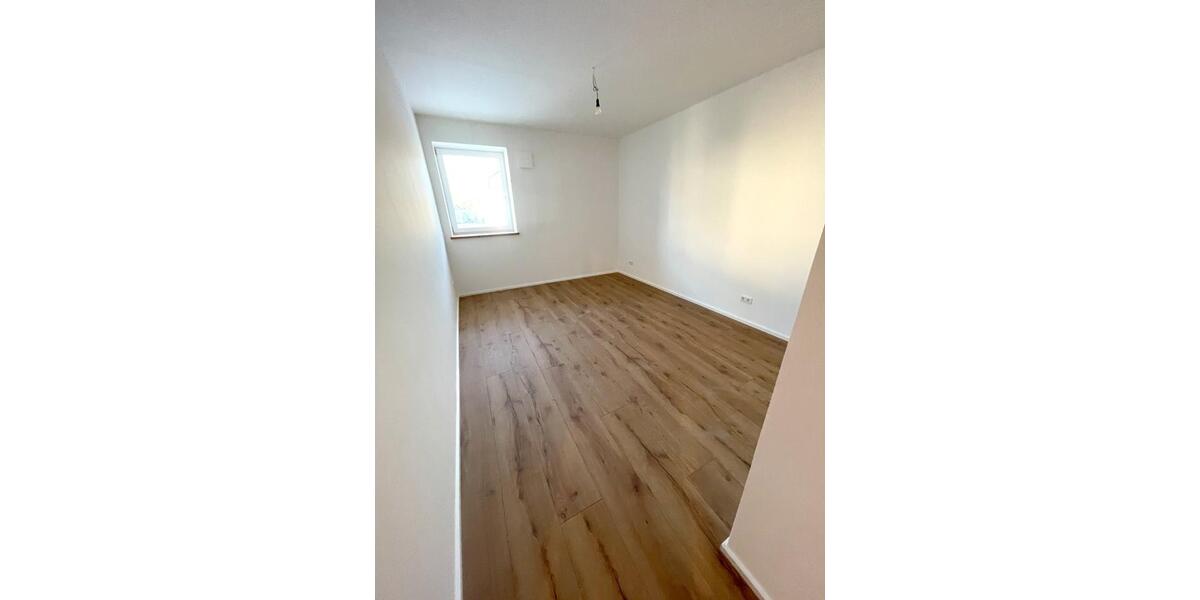 Etagenwohnung Vogtareuth - 4 Zimmer, 95 m&sup2;, 1.472&euro; | Angebot:25217535