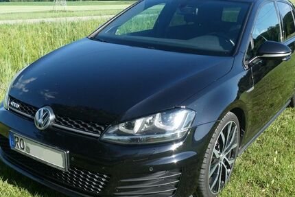 VW Golf 137.400 km 14.200 &euro; Bruckmühl 83052