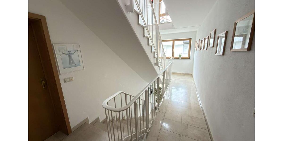 Etagenwohnung Bad Aibling - 2 Zimmer, 85 m&sup2;, 1.200&euro; | Angebot:26005741