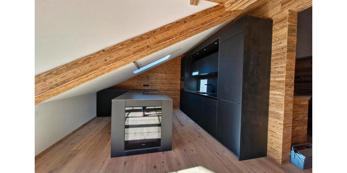 Dachgeschoßwohnung Kiefersfelden - 3 Zimmer, 80 m&sup2;, 1.900&euro; | Angebot:25285959