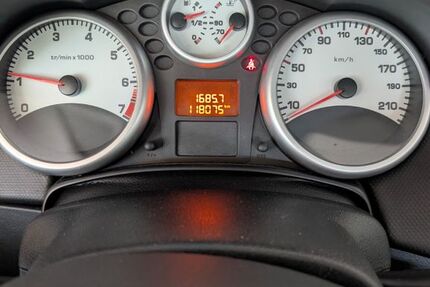 Peugeot 207 118.100 km 3.000 &euro; Stephanskirchen 83071