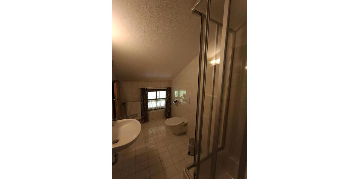 Dachgeschoßwohnung Staudach-Egerndach Egerndach - 2 Zimmer, 75 m&sup2;, 1.400&euro; | Angebot:24849796