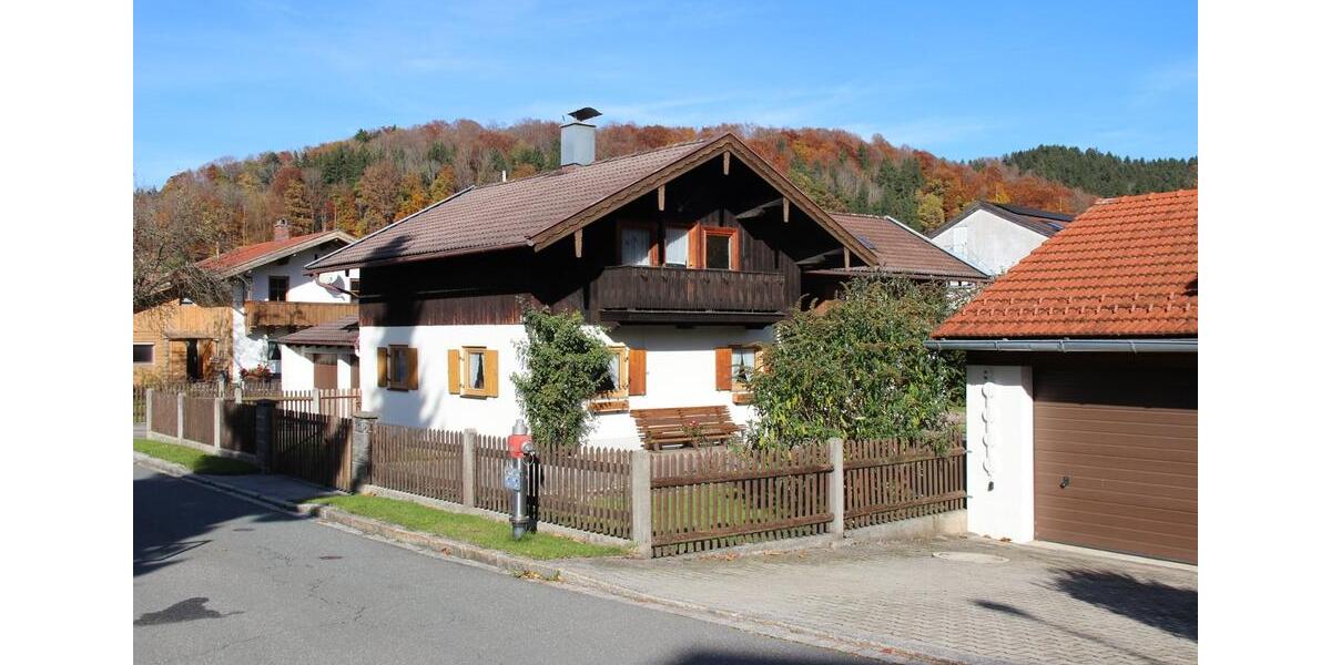Einfamilienhaus Hausham - 8 Zimmer, 162 m&sup2;, 920.000&euro; | Angebot:24494261