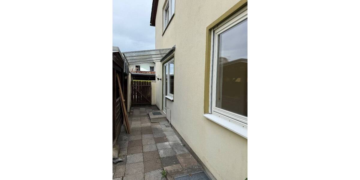 Mehrfamilienhaus, Wohnhaus Stephanskirchen Schloßberg - 7 Zimmer, 200 m&sup2;, 1.050.000&euro; | Angebot:25665216