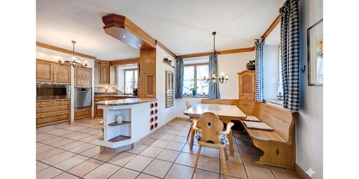 Einfamilienhaus Ebersberg - 15 Zimmer, 683 m&sup2;, 2.390.000&euro; | Angebot:26042398