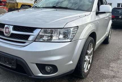 Fiat Freemont 125.100 km 9.999 &euro; Raubling 83064