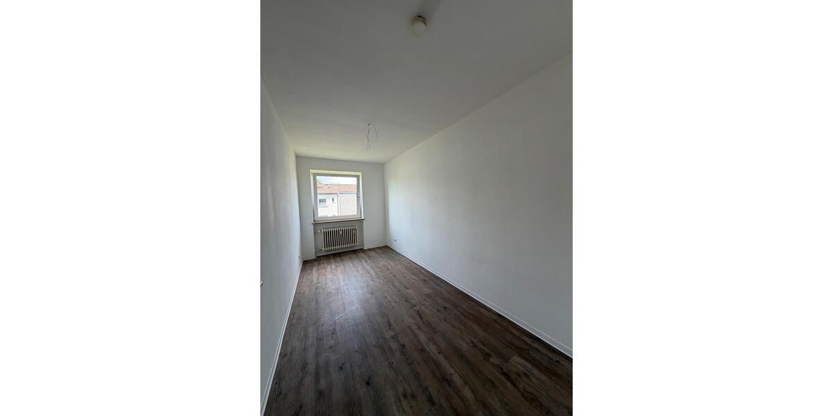 Etagenwohnung Kirchseeon - 4 Zimmer, 84 m&sup2;, 1.351&euro; | Angebot:26618212