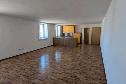 Wohnung Edling - 3 Zimmer, 100 m&sup2;, 1.150&euro; | Angebot:26688598