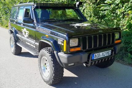 Jeep Cherokee 266.200 km 9.900 &euro; Feldkirchen 83620