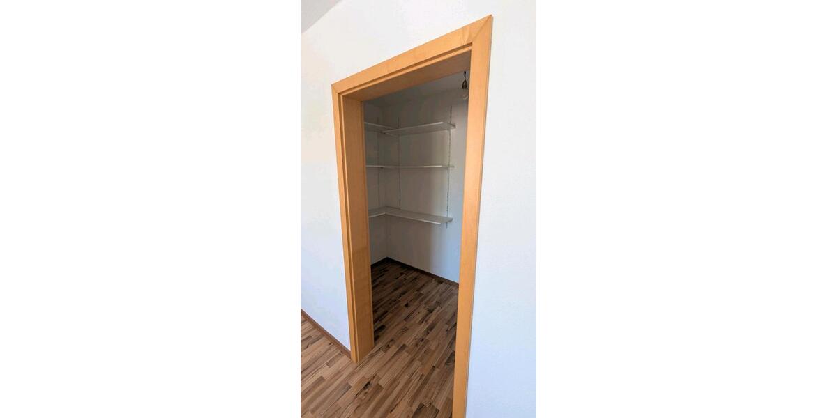 Etagenwohnung Edling - 3 Zimmer, 100 m&sup2;, 1.150&euro; | Angebot:26688598
