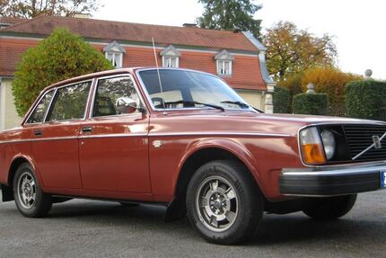 Volvo 244 133.000 km 12.950 &euro; Ebersberg 85560
