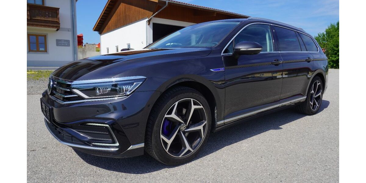 VW Passat Variant 157.800 km 16.300 &euro; Griesstätt 83556