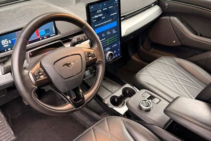 Ford Mustang Mach-E 194.000 km 19.450 &euro; Prien a. Chiemsee 83209