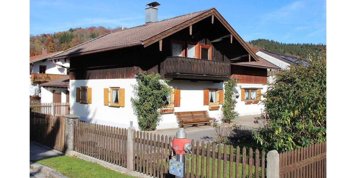 Einfamilienhaus Hausham - 8 Zimmer, 162 m&sup2;, 890.000&euro; | Angebot:25657515