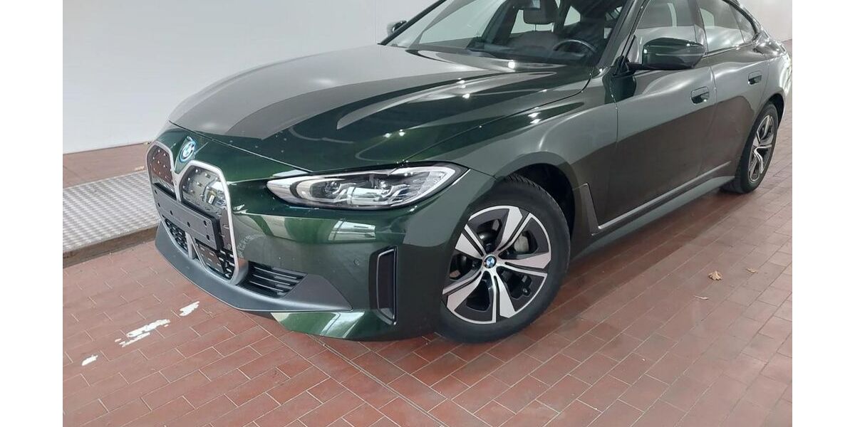 BMW i4 45.984 km 42.980 &euro; Bad Aibling 83043