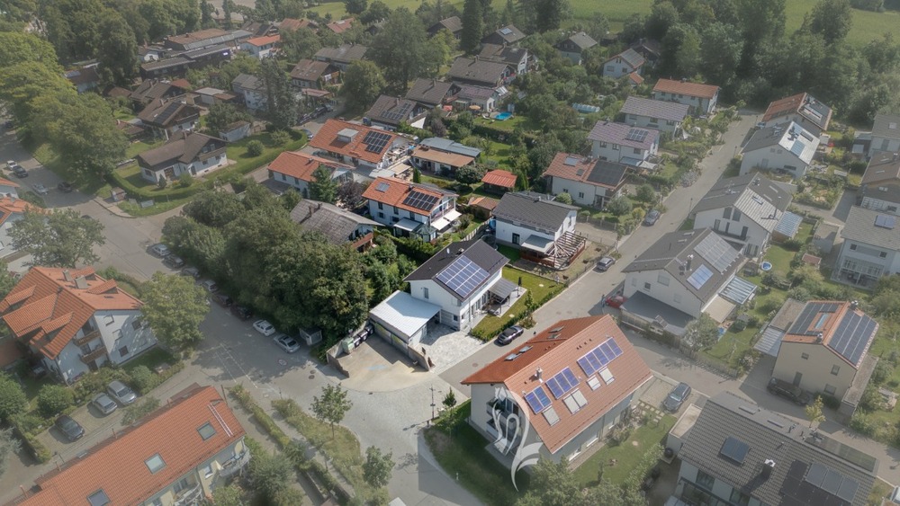 Modernes Architektenhaus mit A+ Energieeffizienz und großzügigem Raumangebot in ruhiger Lage - Einfamilienhaus Ebersberg | Angebot:25705561