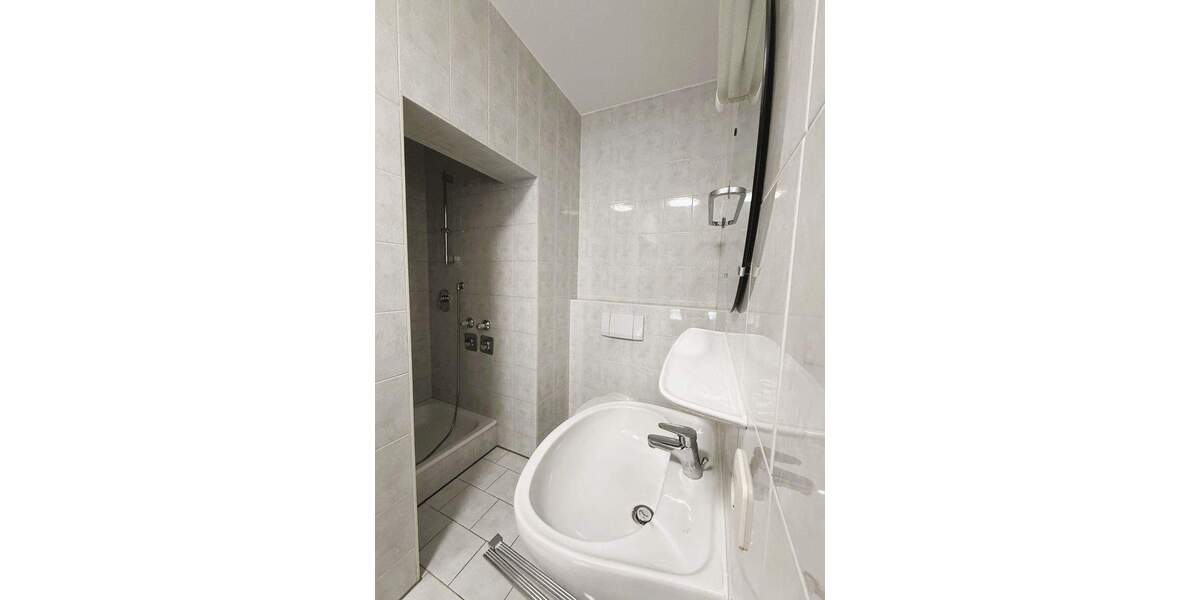 Gewerbeobjekt Bruckmühl - 3 Zimmer, 91 m&sup2;, 1.250&euro; | Angebot:26038132