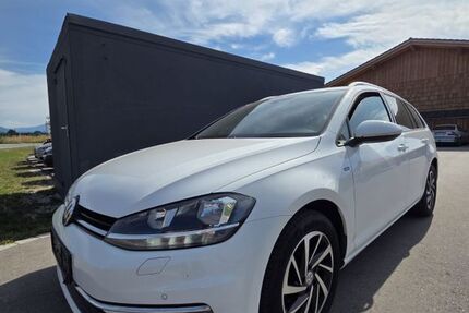 VW Golf 182.000 km 8.890 &euro; Bruckmühl 83052