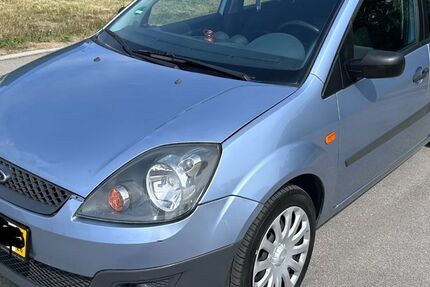 Ford Fiesta 236.000 km 1.699 &euro; Rosenheim 83026