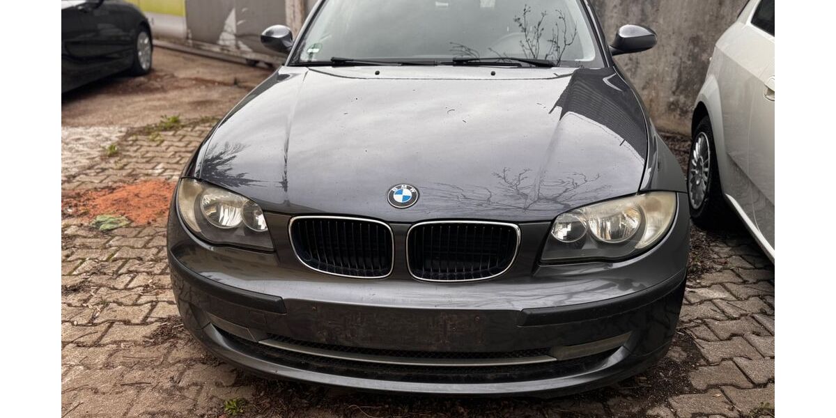 BMW 118 236.000 km 999 &euro; Rosenheim 83022