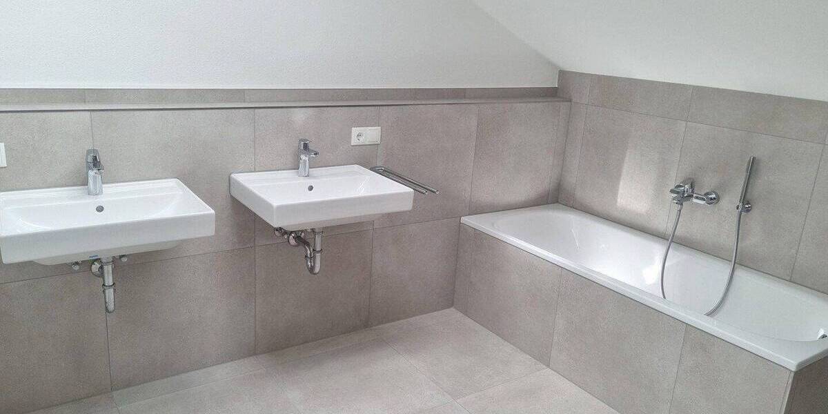 Etagenwohnung Grafing - 3 Zimmer, 96 m&sup2;, 1.780&euro; | Angebot:26791198