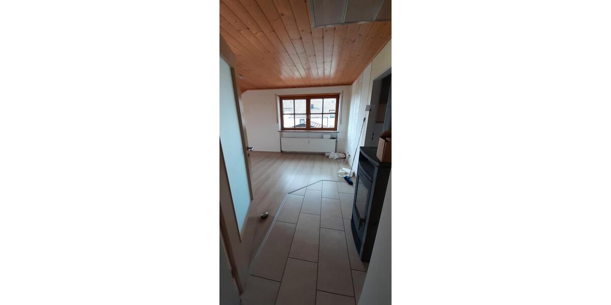 Dachgeschoßwohnung Rechtmehring - 2 Zimmer, 73 m&sup2;, 850&euro; | Angebot:26002742