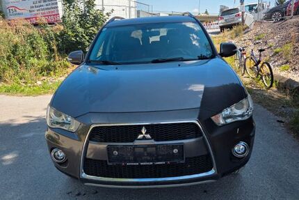 Mitsubishi Outlander 231.000 km 3.650 &euro; Rosenheim 83026