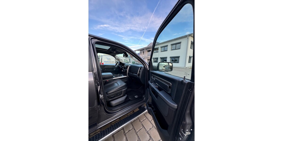 Dodge Ram 134.000 km 30.000 &euro; Kiefersfelden 83088