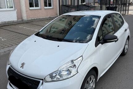 Peugeot 208 125.000 km 4.650 &euro; Rosenheim 83026